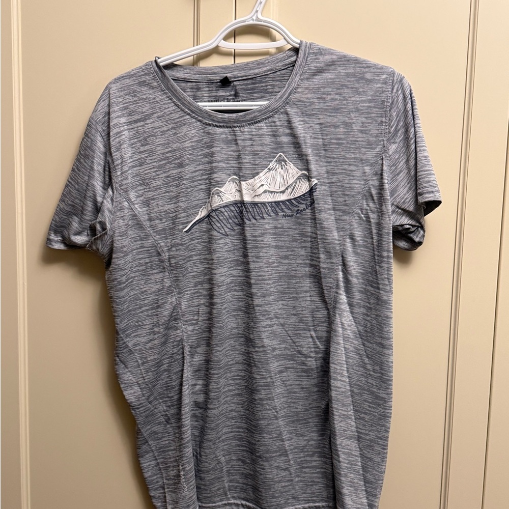 2/$10 Grey workout tee New Zealand size L
